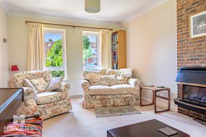 Photo 16- click for photo gallery